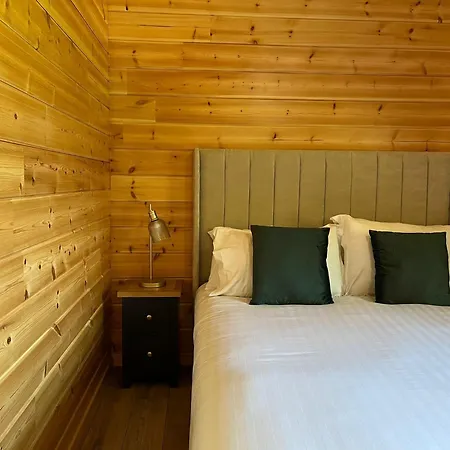 Brackenhill Camping *